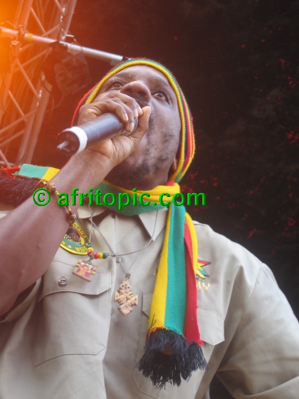 ../Images/Summerjam2005_4 139.jpg